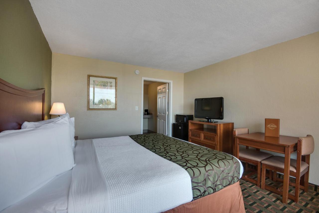 Baymont By Wyndham Panama City Beach Exterior foto