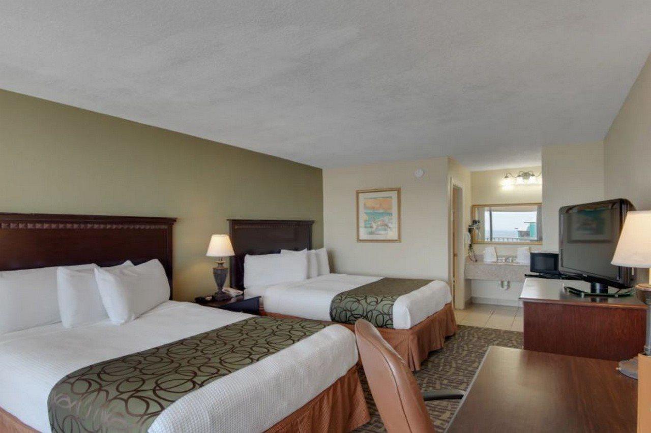 Baymont By Wyndham Panama City Beach Exterior foto