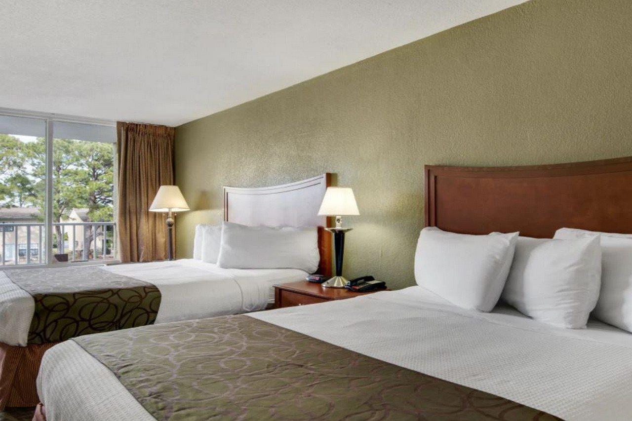 Baymont By Wyndham Panama City Beach Exterior foto