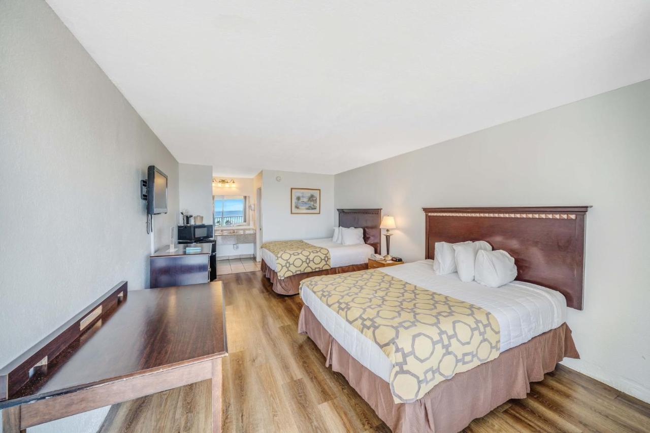 Baymont By Wyndham Panama City Beach Exterior foto
